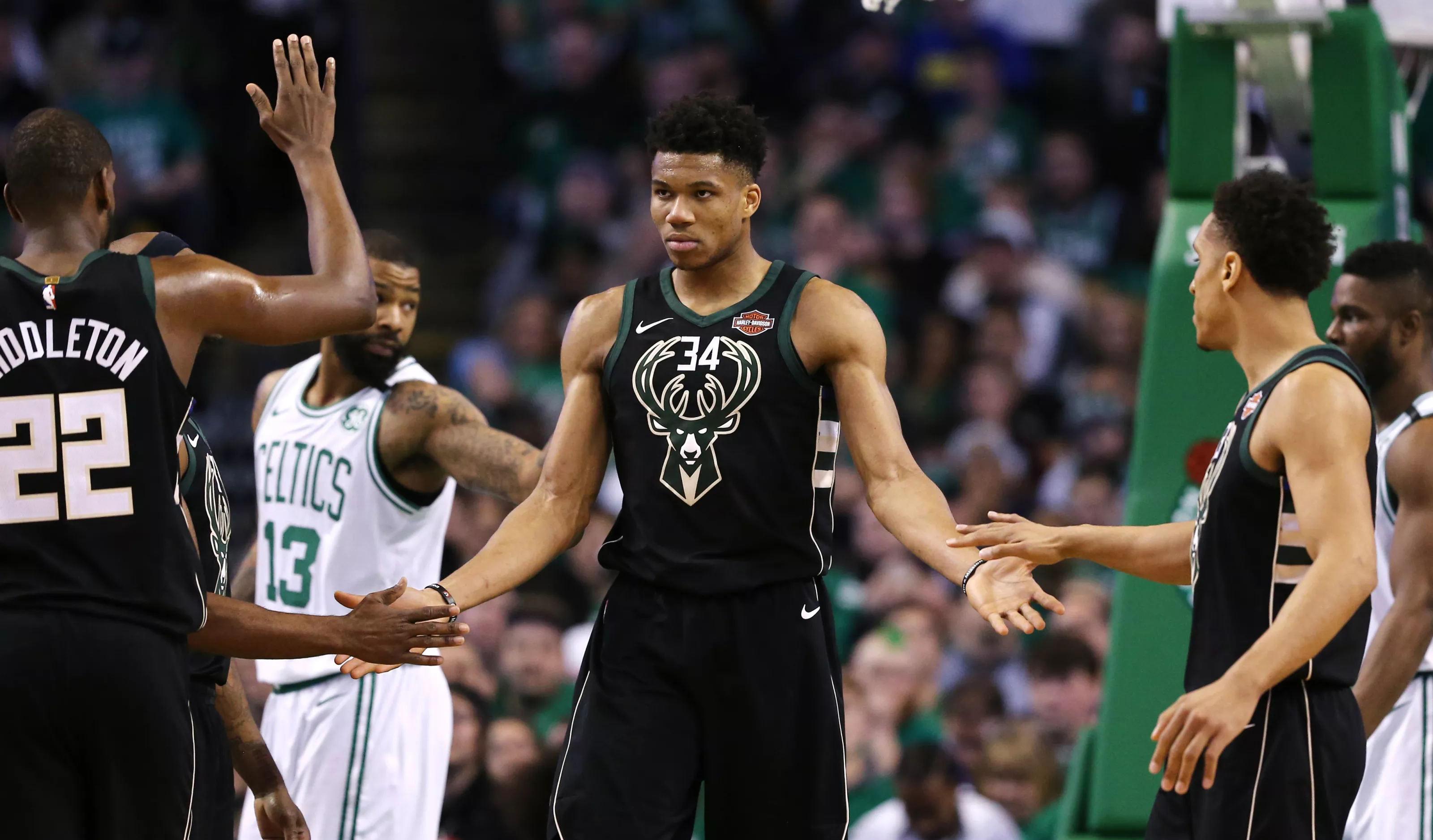 U8-关于字母哥官方宣布晋级下一阶段新规，雄鹿引发争议！比赛高潮迭起的信息